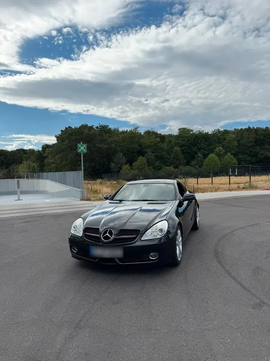 Gebraucht Mercedes SLK200 184 PS (135 kW) 2010 Schwarz Cabrio