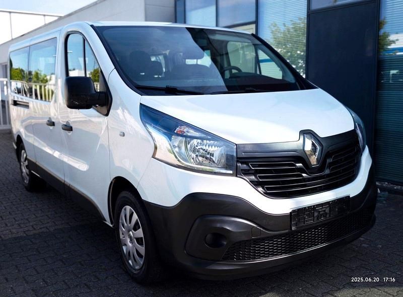 Weiß Gebraucht 2018 Renault Trafic Van | 11.850 € - Bild 1/4