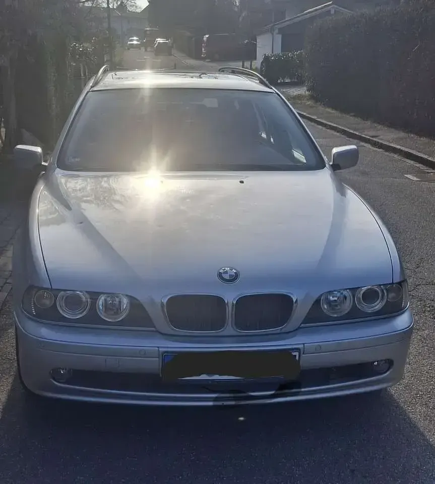Second-hand BMW 520 150 CP (110 kW) 2002 Argintiu Break