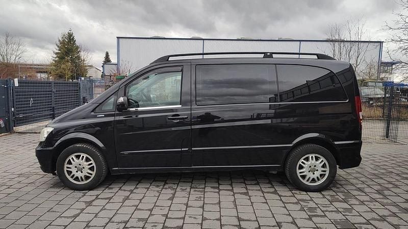 Gebraucht Mercedes Viano 163 PS (119 kW) 2011 Schwarz Van / Kleinbus