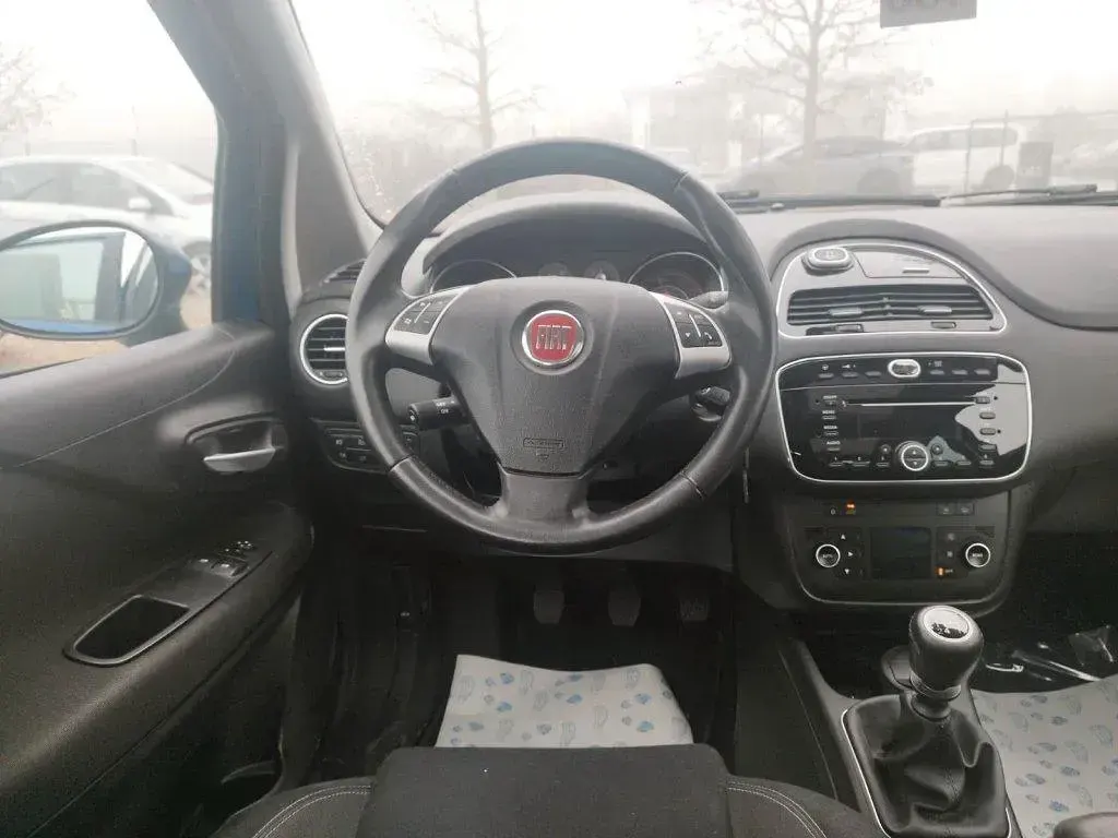 Gebraucht Fiat Punto Lounge 69 PS (50 kW) 2014 Blau Kleinwagen