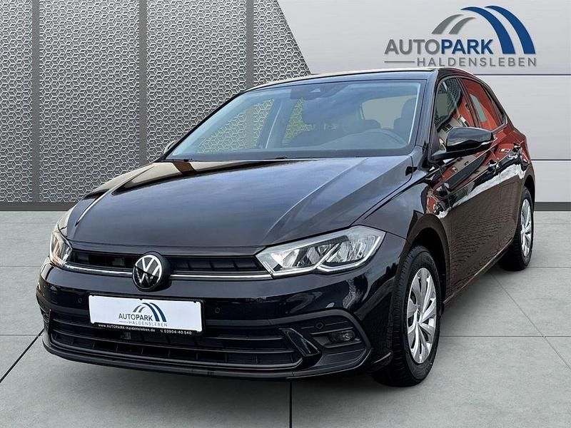 Neu VW Polo Life 95 PS (69 kW) 2025 Grau Limousine