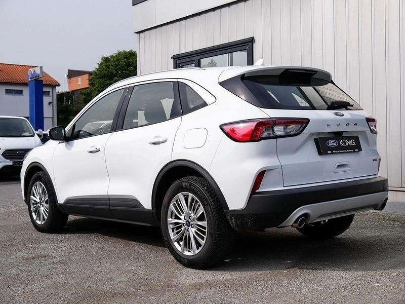 Gebraucht Ford Kuga Titanium 190 PS (139 kW) 2022 Frozenwhite (weiß) SUV