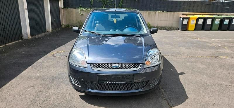 Gebraucht Ford Fiesta 80 PS (58 kW) 2006 Grau Kleinwagen