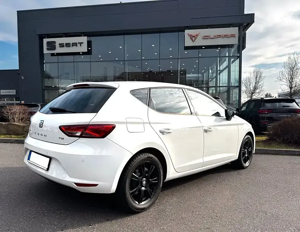 Usata Seat Leon Style 110 CV (80 kW) 2016 Bianco Berlina