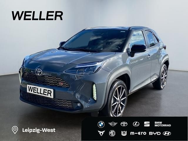 Storm grey metallic, dach schw Neu 2025 Toyota Yaris Hybrid Sport SUV | 32.690 € (Fairer Preis) - Bild 1/3