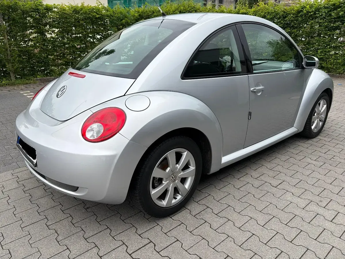 Gebraucht VW New Beetle 105 PS (77 kW) 2006 Silber Kleinwagen