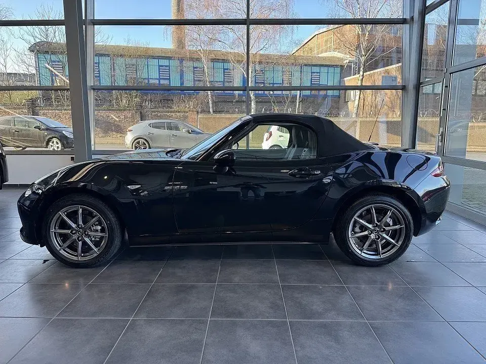 Neu Mazda MX5 Exclusive-Line 132 PS (97 kW) 2025 Schwarz Cabrio