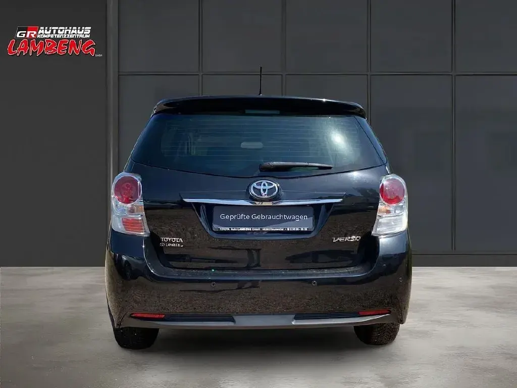 Gebraucht Toyota Verso Executive 147 PS (108 kW) 2013 Black mica / ink Van / Kleinbus