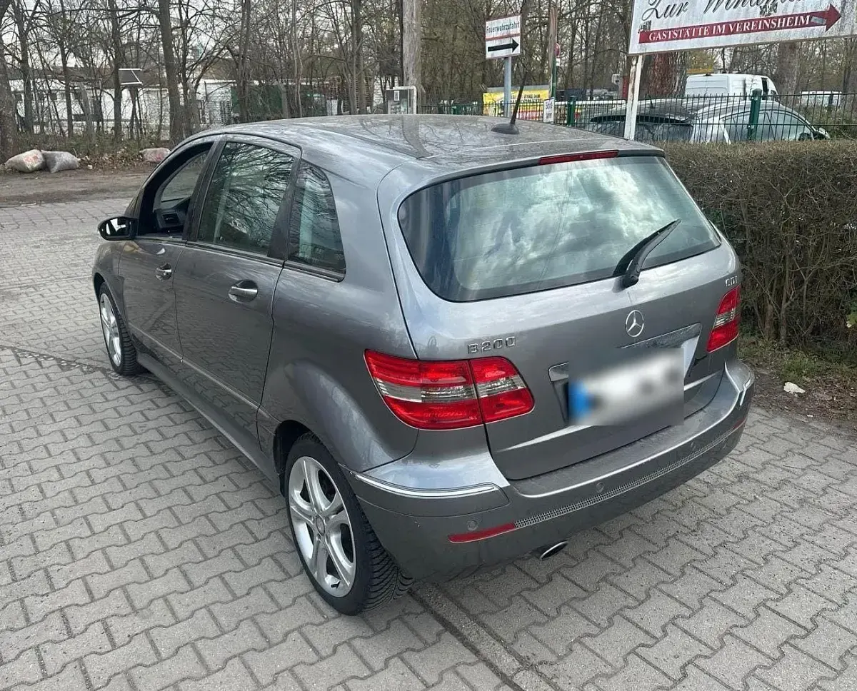 Gebraucht Mercedes B200 140 PS (102 kW) 2008 Grau Van / Kleinbus