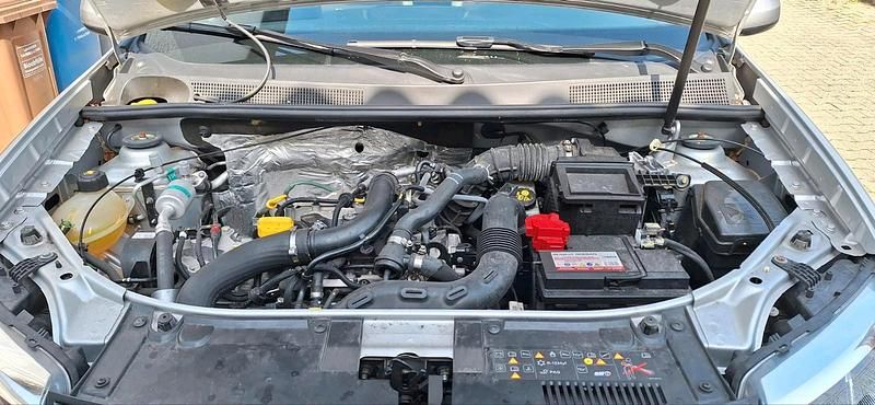 Gebraucht Dacia Sandero 90 PS (66 kW) 2018 Silber Kleinwagen