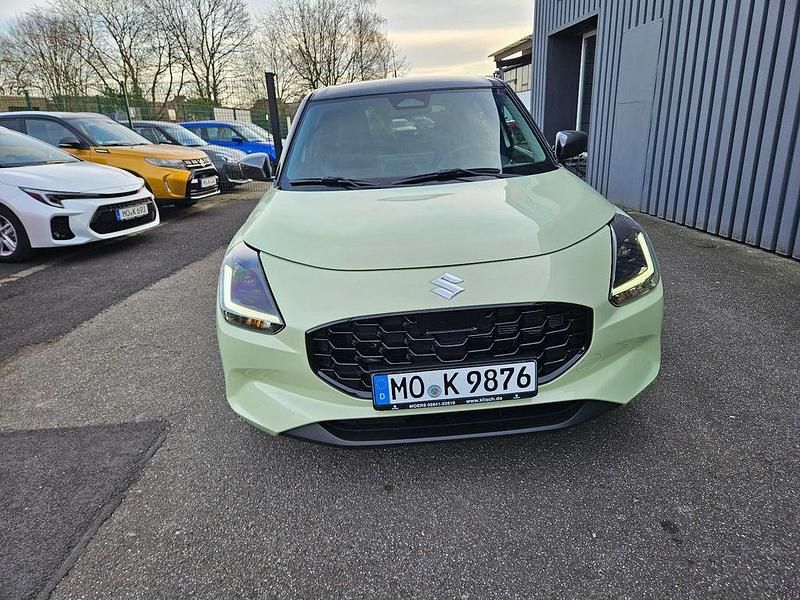 Neu Suzuki Swift Comfort 83 PS (61 kW) 2025 Gelb Limousine