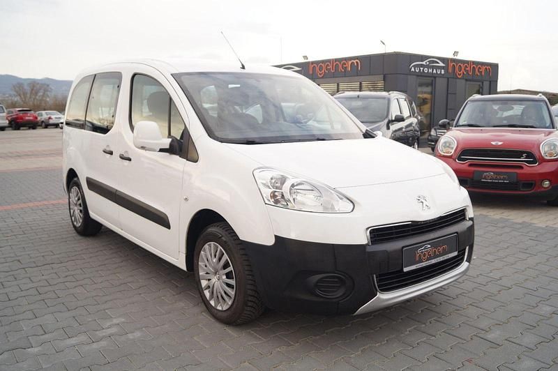 Gebraucht Peugeot TePee Active 98 PS (72 kW) 2013 Weiß Kombi