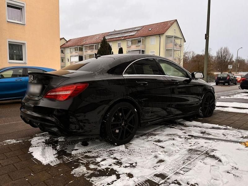 Gebraucht Mercedes CLA200 AMG line 156 PS (114 kW) 2016 Schwarz Limousine