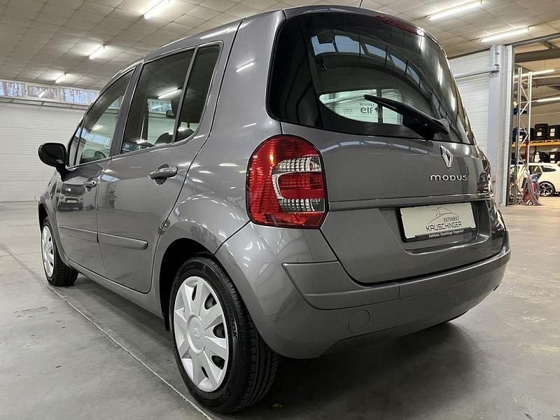 Gebraucht Renault Modus Dynamique 79 PS (58 kW) 2010 Grau Van / Kleinbus