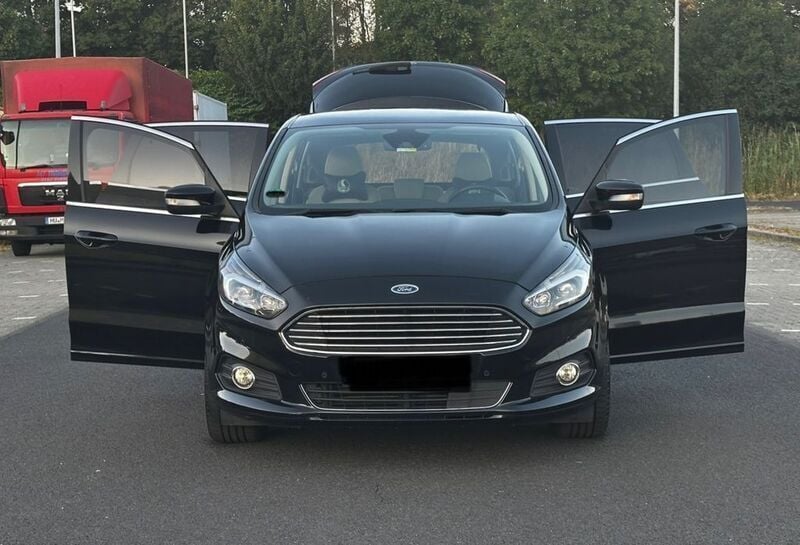 Gebraucht Ford S-MAX Titanium 209 PS (153 kW) 2016 Schwarz Van / Kleinbus