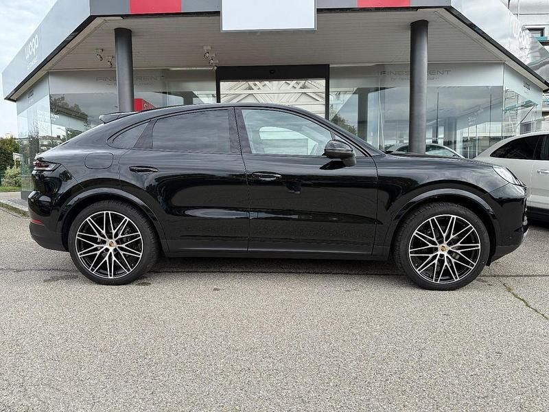 Schwarz Neu 2025 Porsche Cayenne Coupe Coupé | 109.500 € - Bild 1/4