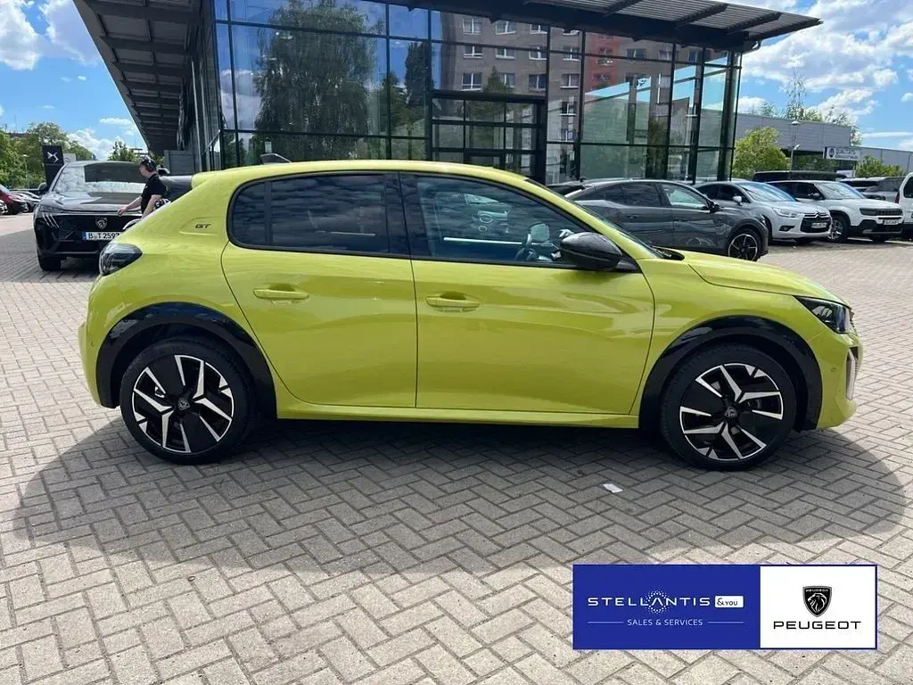 Neu Peugeot 208 GT 136 PS (100 kW) 2026 Gelb Kleinwagen