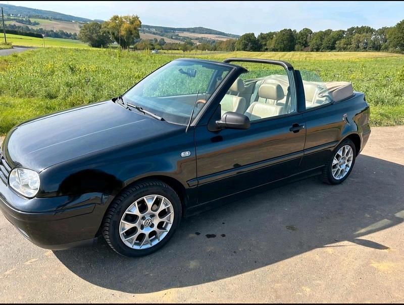 Gebraucht VW Golf Cabriolet 90 PS (66 kW) 2000 Schwarz Cabrio
