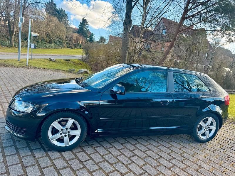 Gebraucht Audi A3 Attraction 102 PS (75 kW) 2010 Schwarz Kleinwagen