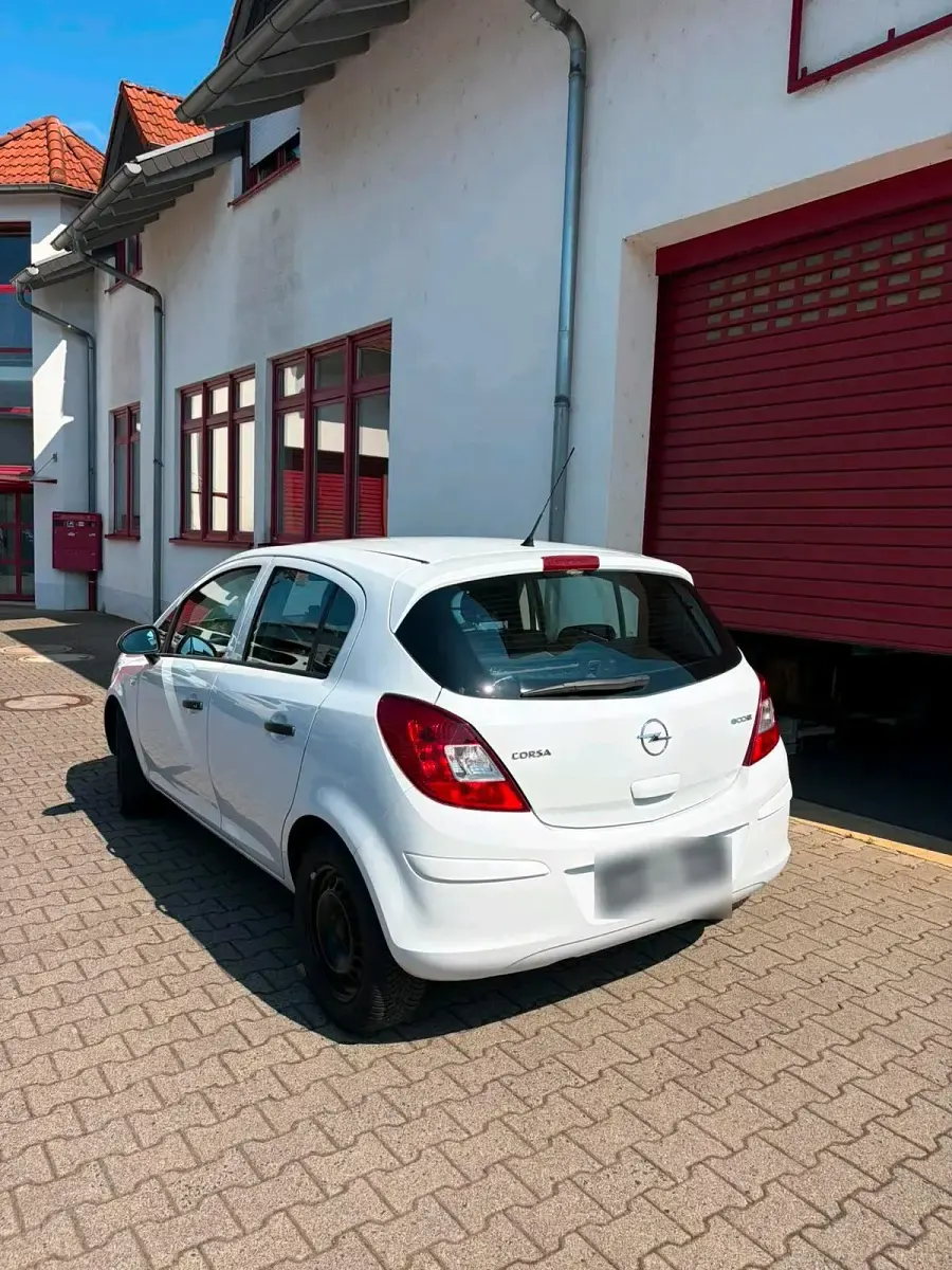 Gebraucht Opel Corsa 60 PS (44 kW) 2009 Weiß Kleinwagen