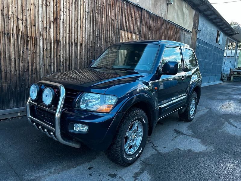 Blau Gebraucht 2002 Mitsubishi Pajero SUV | 6.750 € (Fairer Preis) - Bild 1/4