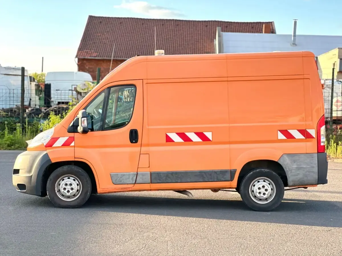 Gebraucht Fiat Ducato 131 PS (96 kW) 2012 Orange Van
