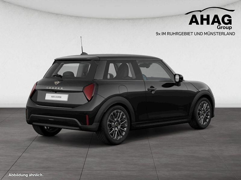 Gebraucht Mini Cooper 156 PS (114 kW) 2025 Schwarz Kleinwagen