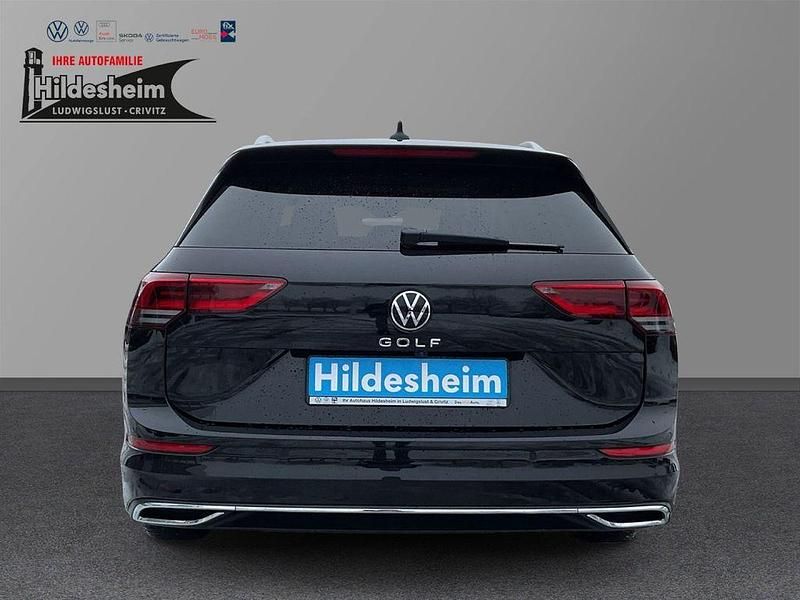 Gebraucht VW Golf VIII Active 150 PS (110 kW) 2023 Schwarz Kombi