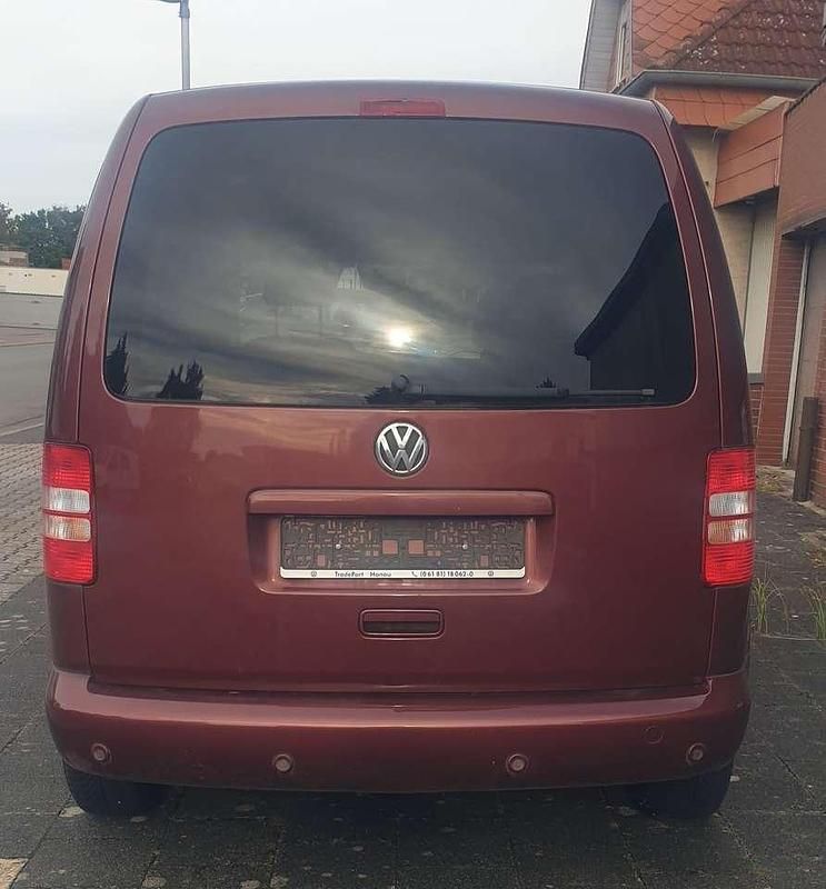 Gebraucht VW Caddy Edition 75 PS (55 kW) 2011 Lavarot Van / Kleinbus