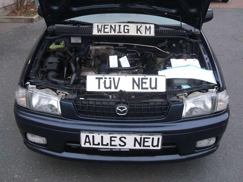 Gebraucht Mazda 2 63 PS (46 kW) 2001 Blau Limousine