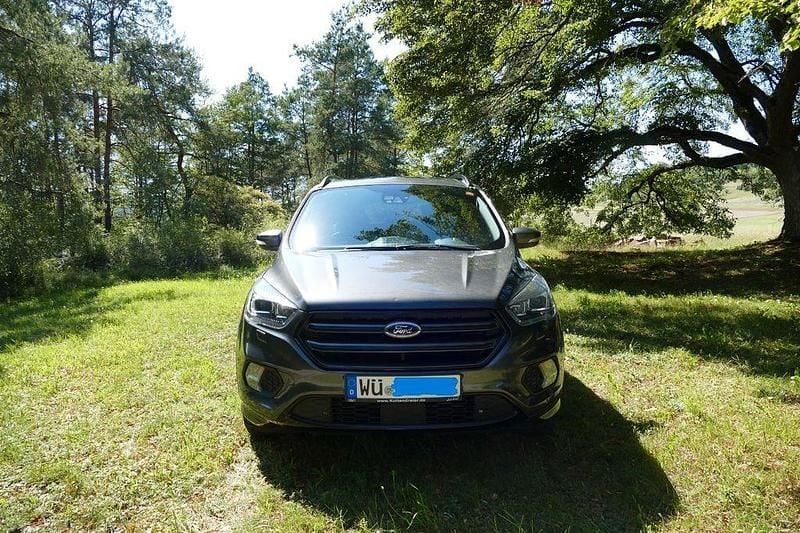 Gebraucht Ford Kuga ST-Line 242 PS (177 kW) 2018 Grau SUV