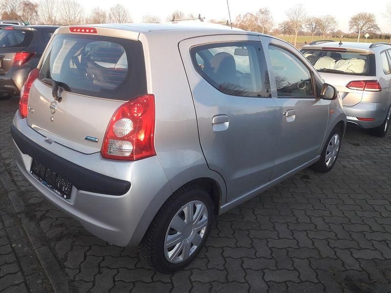 Gebraucht Nissan Pixo Acenta 68 PS (50 kW) 2011 Silber Kleinwagen