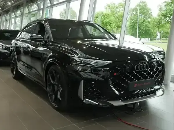 Neu Audi RS Q8 Ambiente 640 PS (470 kW) 2026 Mythosschwarz metallic SUV