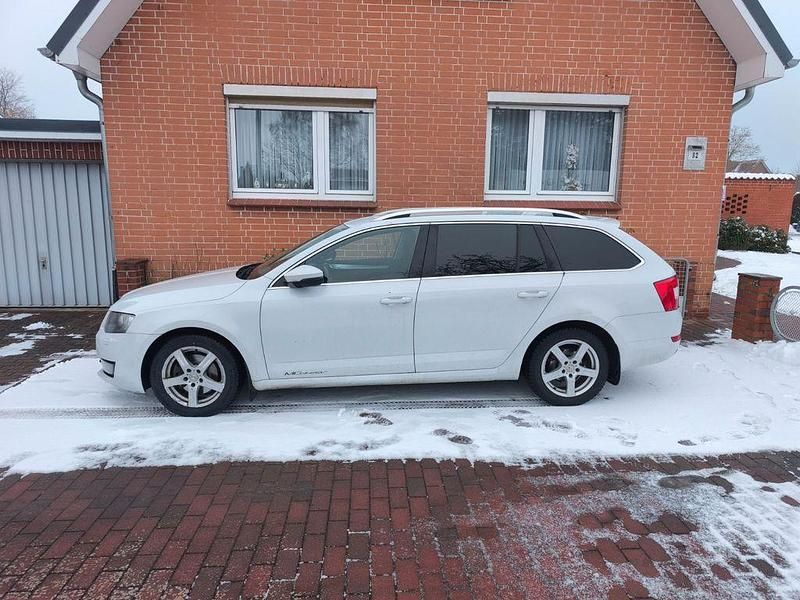 Gebraucht Skoda Octavia Style 150 PS (110 kW) 2016 Weiß Kleinwagen