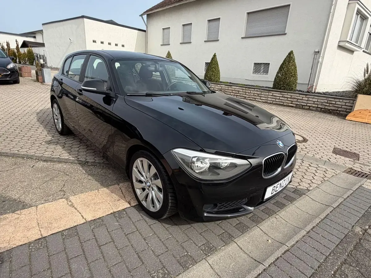 Gebraucht BMW 116 136 PS (100 kW) 2012 Schwarz Kleinwagen