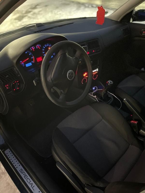 Gebraucht VW Golf IV 75 PS (55 kW) 2002 Grün Kleinwagen