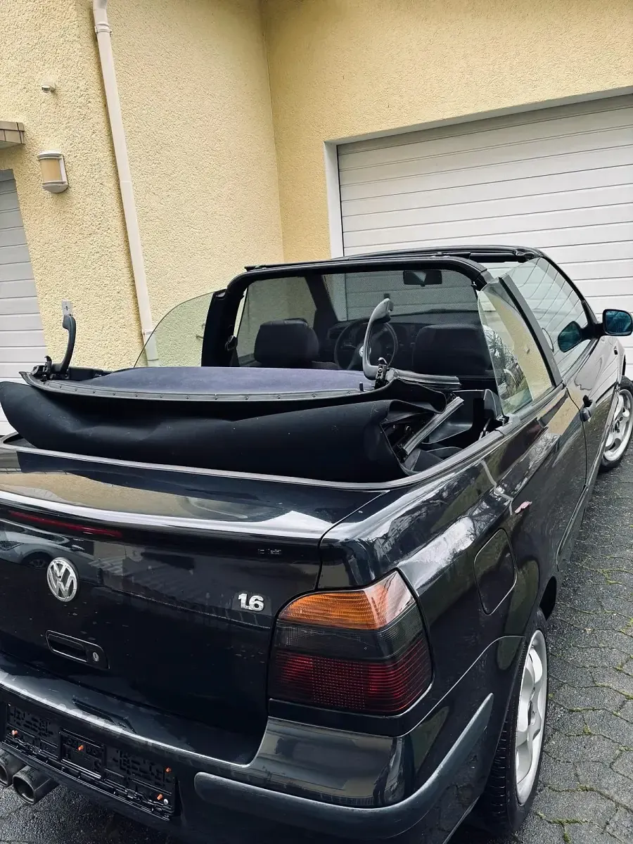 Gebraucht VW Golf 101 PS (74 kW) 1999 Schwarz Cabrio