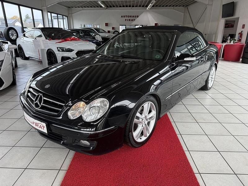 Obsidianschwarz metalliclack Gebraucht 2006 Mercedes CLK200 Avantgarde Cabrio | 8.449 € (Guter Preis) - Bild 1/4