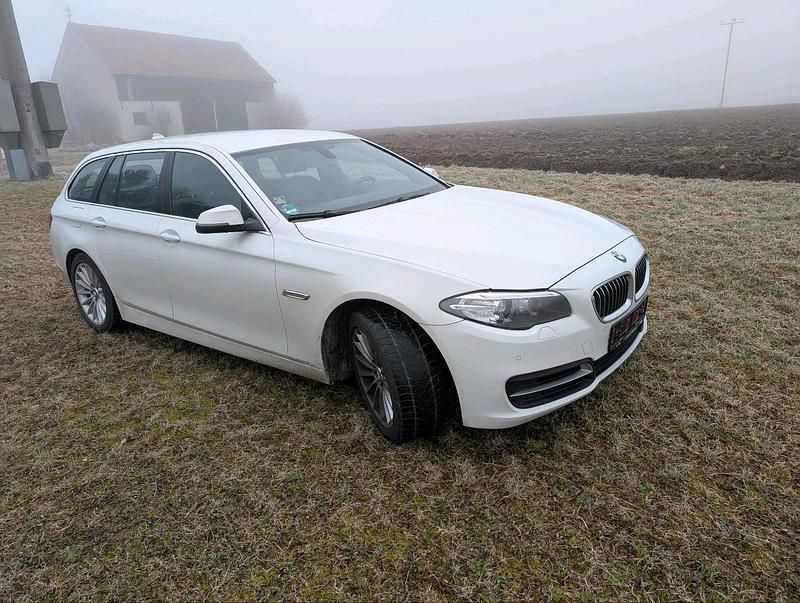 Weiß Gebraucht 2015 BMW 520 Kombi | 10.500 € (Guter Preis) - Bild 1/4