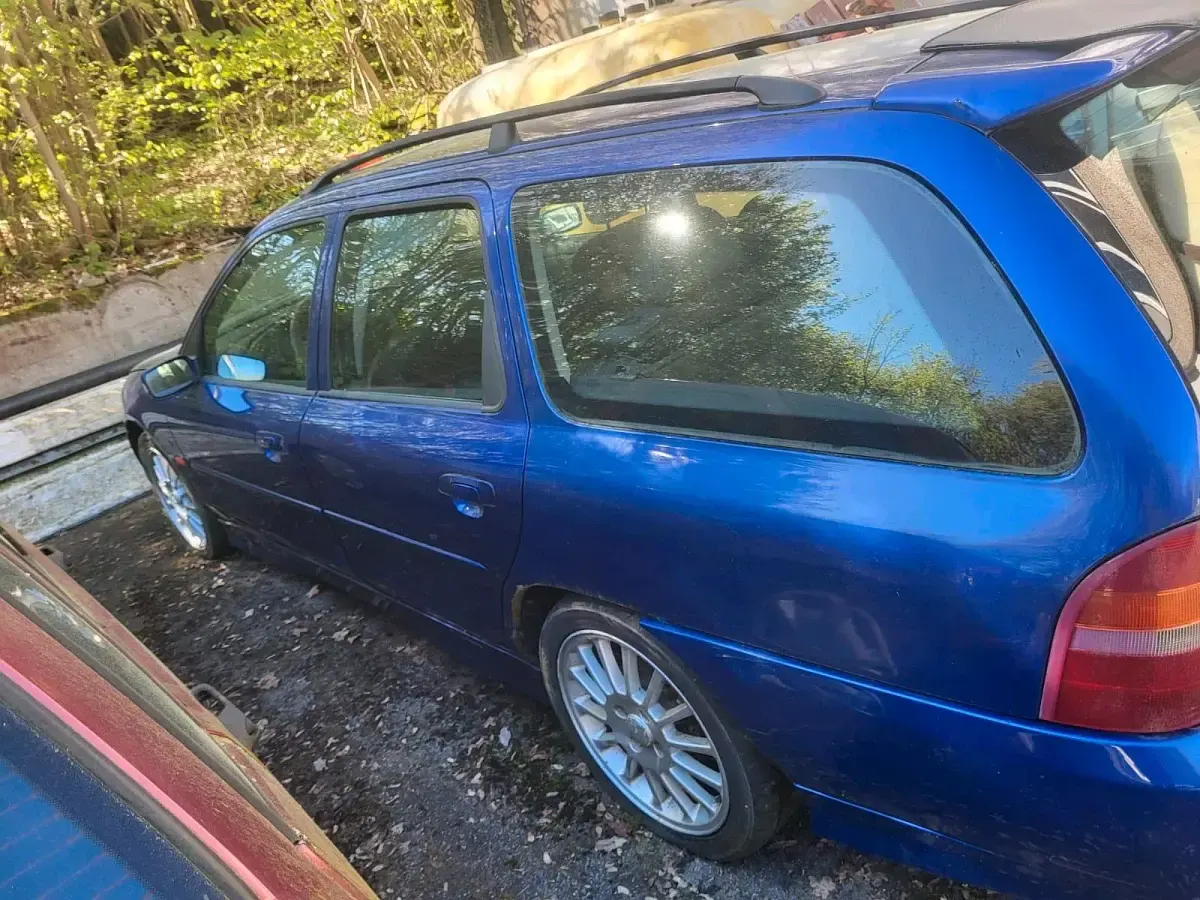 Gebraucht Ford Mondeo ST200 205 PS (150 kW) 2000 Kombi