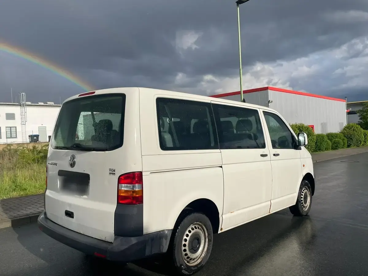 Second-hand VW Transporter 102 CP (75 kW) 2009 Alb Van