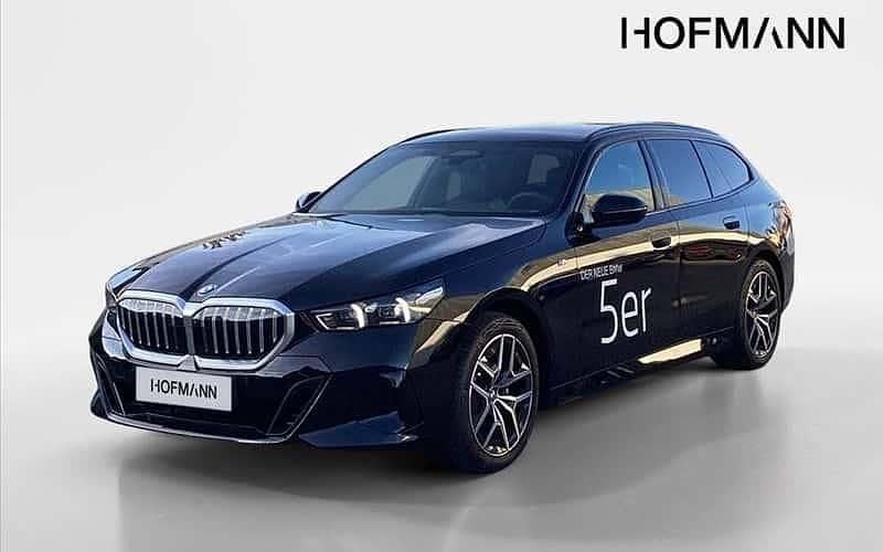 Schwarz Gebraucht 2025 BMW 520 Comfort Edition Kombi | 56.040 € (Superpreis) - Bild 1/4