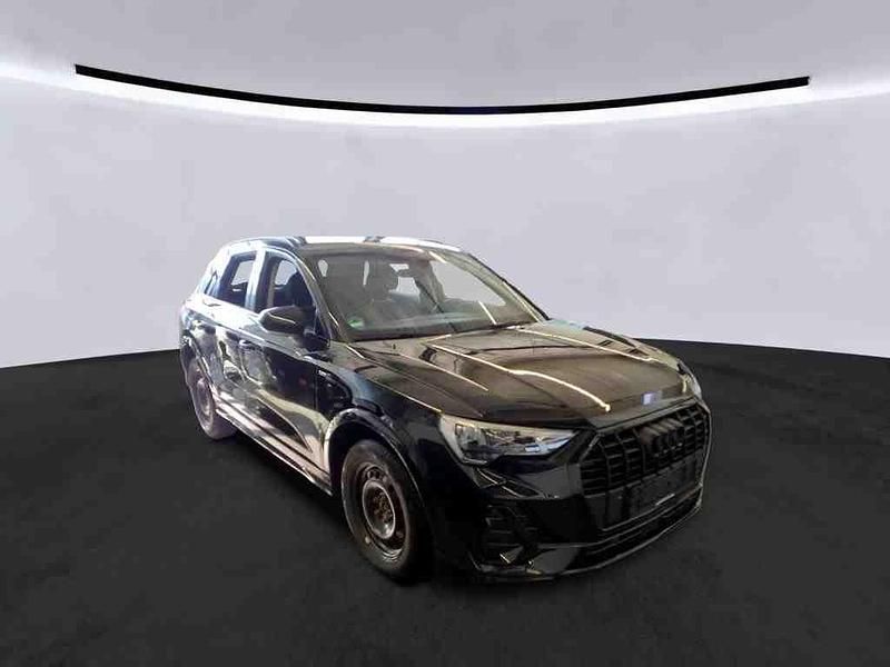 Gebraucht Audi Q3 Ambiente 150 PS (110 kW) 2022 Mythosschwarz metallic SUV