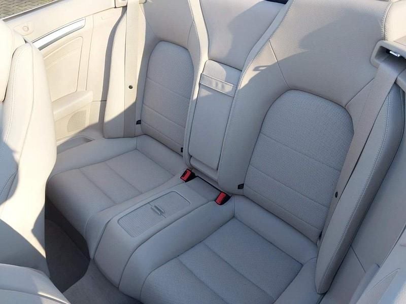 Gebraucht Mercedes E220 170 PS (125 kW) 2014 Schwarz Cabrio