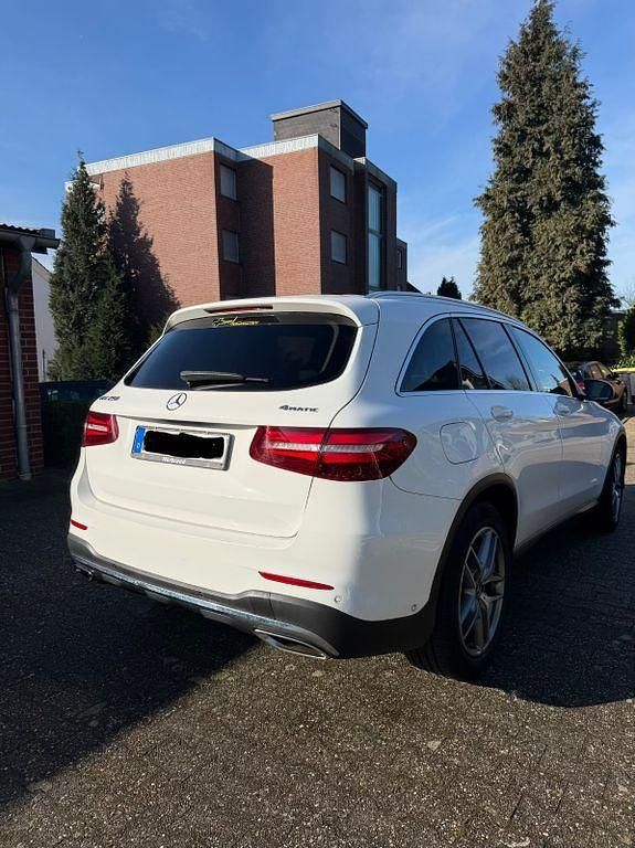 Gebraucht Mercedes GLC250 211 PS (155 kW) 2019 Weiß SUV
