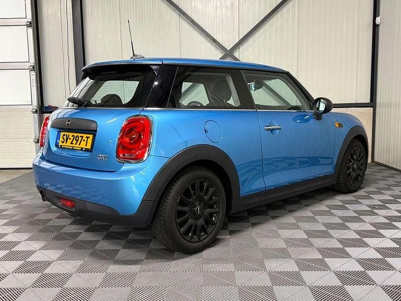 Gebraucht Mini ONE Pepper 73 PS (53 kW) 2018 Blau Kleinwagen