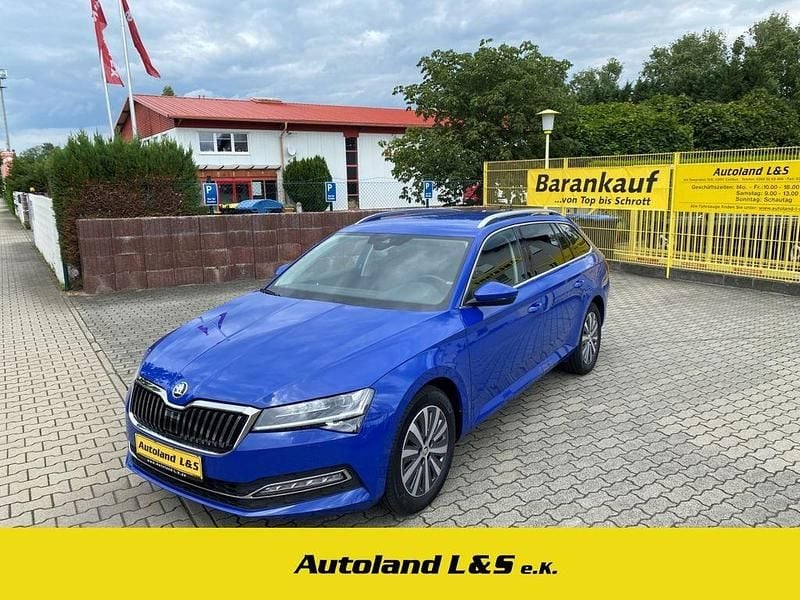 Gebraucht Skoda Superb Style 150 PS (110 kW) 2024 Modra energy/energy blue Kombi