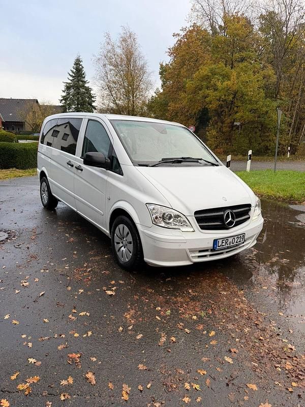 Weiß Gebraucht 2011 Mercedes Vito Abholung | 12.299 € - Bild 1/4