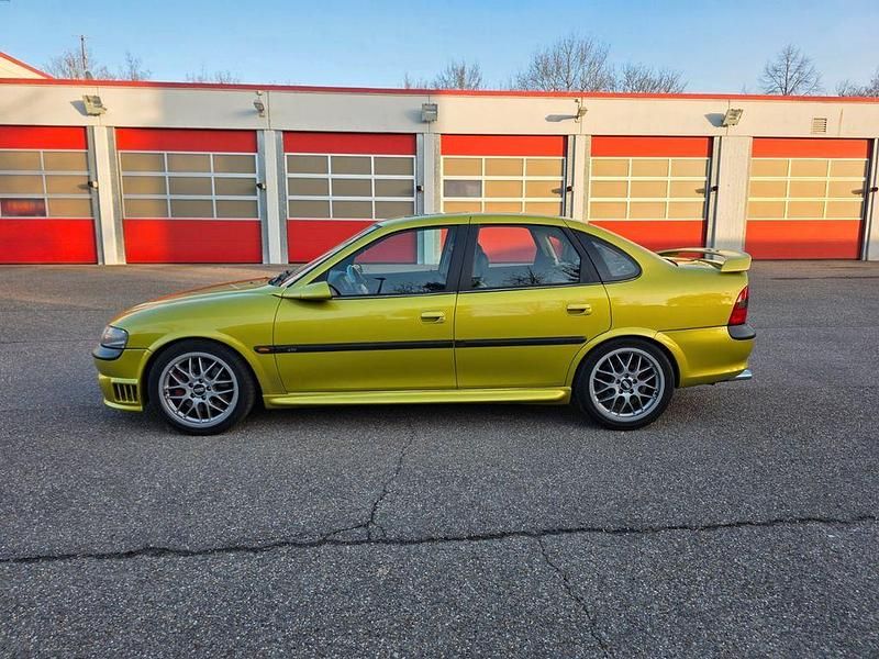 Gebraucht Opel Vectra 194 PS (142 kW) 1998 Gelb Limousine